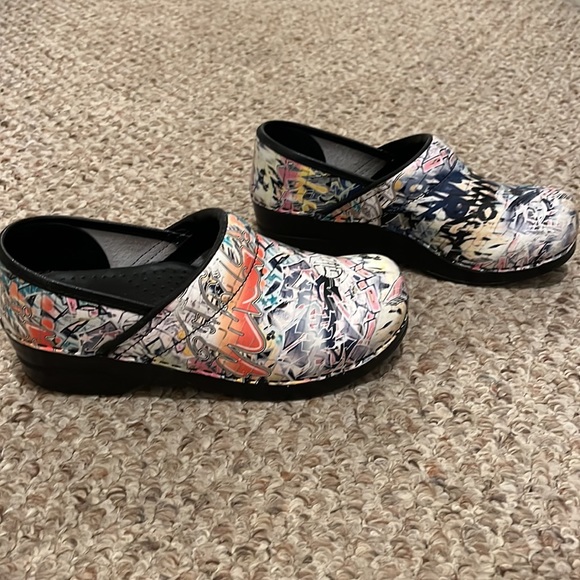 Colorful clogs - very comfortable - Picture 3 of 4